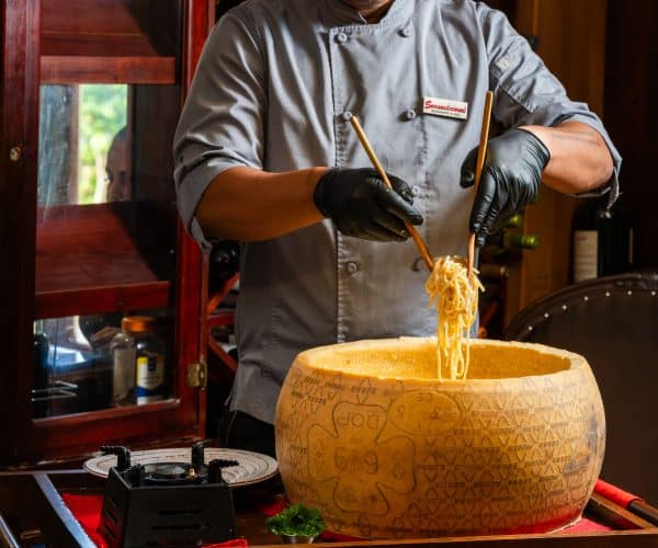 Pasta Carbonara Alla Ruota